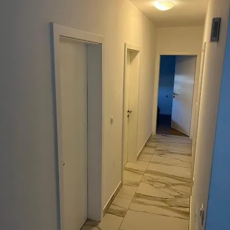 Penthaus Neretva מוסטר